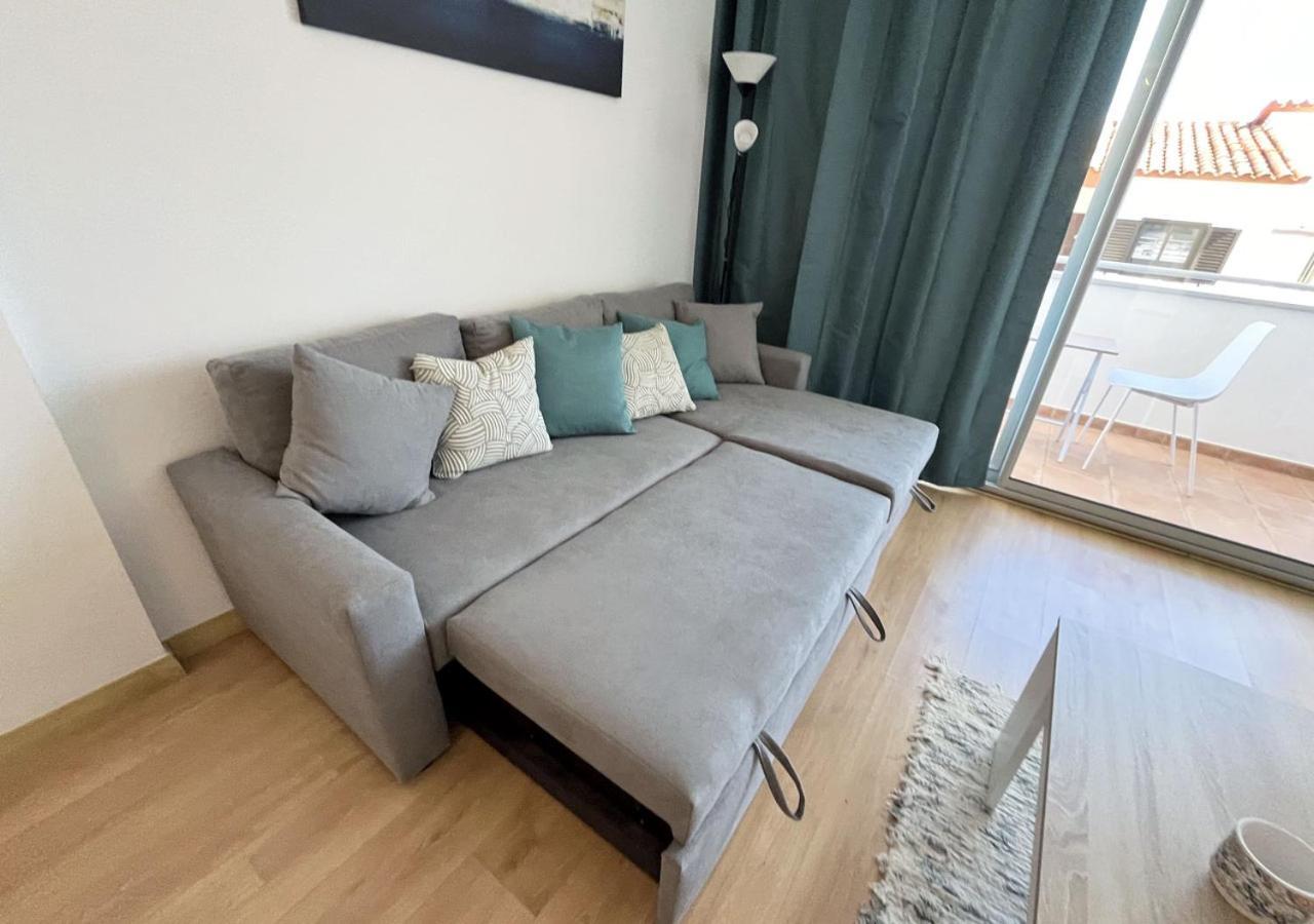 2-Bedroom Brand New Apartment Steps From The Beach Llanca Exterior photo